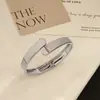 Nueva Pulsera Europea y Americana Popular Exagerada de Aleación de Ala Ancha Pulsera de Moda Personalizada Patrón Martillado Cepillada Pulsera con Hebilla de Resorte