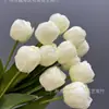 Crema Hidratante de Tallo Único Flor Artificial Tulipán Pétalo Doble Tacto Ramo Flor Falsa de Alto Calidad Aspecto Húmedo Decoración del Hogar