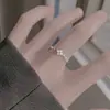 Anillo Chapado en Flor con un Diseño Único, Minimalista, de Alta Gama, Lujo Ligero, Estilo Fresco, Ajustable, Directo del Fabricante