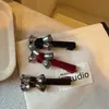 Presilha de Cabelo Veludo Retro Luxo Leve com Laço de Strass, Exquisita e Versátil, Sensação de Alto Padrão, Presilha Bico de Pato, Presilha Lateral, Acessório de Cabelo para Franja
