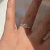 Anillo de Diamante Único Moissanita Brillante Carta de Amor Berlín para Mujer 2025 Nuevo Más Vendido Lujo Ligero Gama Alta Anillo para Dedo Índice