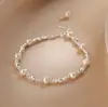Pulsera de Perlas Naturales Gipsófila, Simple y Elegante, Pulsera de Cuentas Empalmadas para Mujer, Nuevo Estilo Caliente, Pulsera de Lujo Ligero y Exquisita