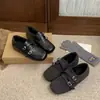 Aumento da Altura Interna! Mocassins Quadrados Esculpidos Estilo Retrô para Mulheres, Novo Estilo Outono e Inverno, Sapatos de Couro Preto Estilo Britânico