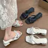 Sandalias Blancas de Lunares Dulces Estilo Francés con Lazo para Mujer 2026 Nuevo Modelo de Moda para Combinar con Vestidos Sandalias de Playa tipo Chancla