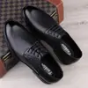 Zapatos de Cuero para Hombre Cuero Genuino Suela Blanda Zapatos Transpirables de Primavera Zapatos Casuales para Hombres de Mediana Edad Zapatos Negros para Traje Zapatos Formales de Negocio para Hombre