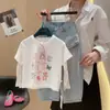 Camiseta de Manga Corta con Estampado de Dibujos Animados para Verano, Versátil y Amigable con la Piel, Manga de Hielo para Niñas, Top Elegante con Manga de Retazos para Niños Mayores