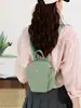Mini mochila de nicho ultraligera para mujer para viajes, nuevo modelo 2026 mochila pequeña para senderismo al aire libre y salidas, bolsa para teléfono