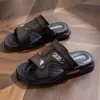 Nuevas Sandalias para Hombre Suela Gruesa de EVA Zapatos de Playa Verano Uso al Aire Libre Papá Antideslizantes Resistentes al Desgaste Sandalias Universales de Doble Propósito