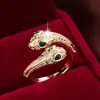 Anillo abierto de doble cabeza de serpiente con circonita, moderno y único, anillo para dedo índice con forma de serpiente, exquisito y de alta gama, venta al por mayor de fabricantes de joyería