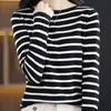 Camada Base Feminina Simples de Lã Fina com Listras, Ombro a Ombro, Slim Fit, Malha Fina, Manga Longa, Coleção Primavera/Verão 2026