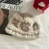 Sol Cálido de Invierno~Suave y Ceroso Piel de Conejo Caliente Gorro de Punto Hecho a Mano para Mujer Nuevo Otoño e Invierno Esquí Dulce León Despertando Gorro de Lana