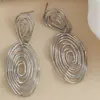 Brincos de metal plissado transfronteiriços europeus e americanos brincos irregulares exagerados brincos de gota d'água para negócios