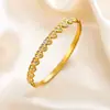 Pulsera de Acero Inoxidable con Forma de Corazón y Triángulo Incrustada con Diamantes, Acero de Titanio Fila de Diamantes de Oro de 18K, Pulsera de Cierre para Mujer, Estilo Ins, Versátil, No se Desvanece