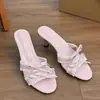 Sandálias de Salto Alto Slip-On com Acabamento em Renda para Mulheres, Novo Estilo Francês de Verão 2026, Adequadas para Usar com Vestidos, Sandálias Doces de Salto Fino
