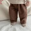 Roupas de Passeio Primavera e Outono para Bebês e Crianças Pequenas Estilo Coreano Roupas Infantis Conjunto de Moletom e Calça de Moletom para Bebê Conjunto de Duas Peças Primavera e Outono para Meninos
