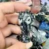 Cristal Branco Natural Cristal de Morango Lápis Lazúli Pedra Bruta Esculpido Anjo Rezando Estatueta Decoração de Escritório Ornamento de Mesa