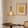 Lámpara colgante vintage de madera maciza para mesita de noche de dormitorio, lámpara colgante pequeña de un solo cabezal de estilo francés de mediados de siglo de alta gama para pasillo con cable largo