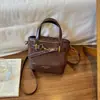 Bolso Retro de Nicho para Mujer 2026 Nuevo Otoño Gamuza Felpa Sentido de Alta Gama Bolso de Hombro Único Cruzado Cubo