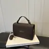 Outono 2026 Nova Bolsa de Mão de Alto Valor Leve Fashionável Versátil Chique Bolsa de Ombro Único Transversal para Mulheres Bolsas Femininas Atacado