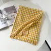 Lenço xadrez versátil para mulheres, lenço de imitação de cashmere xadrez de inverno, fabricante atacadista, xale espesso e aquecedor de pescoço para estudantes