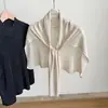 Chal de Punto de Lino para Mujer, Estilo Delgado de Primavera y Verano, Protección para el Cuello, Capa para Habitación con Aire Acondicionado, Versátil, Tacto de Alta Gama, Chal de Color Sólido