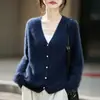 Jaqueta Cardigan de Tricô com Gola V Feminina 2026 com Fechamento de Botão, Tecido Escovado, Caimento Solto, Novo Estilo Outono/Inverno