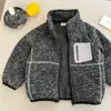 Chaqueta Lisa Infantil 2026 Otoño/Invierno Nuevo Estilo para Niños y Niñas Niños Pequeños y Medianos Cremallera Cuello Alto Tendencia Top Cárdigan de Bebé Elegante
