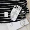 Fondo Blanco Diseño de Cruz Hueca Adecuado para iPhone 17 Pro Max, Apple 16/15 Pro Funda de Teléfono Estilo Coreano
