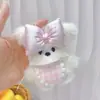 Pingente de pelúcia popular com guizo, chaveiro de gatinho fofo, enfeite para pendurar, brinquedo de pelúcia de máquina de pegar bichinhos de pelúcia