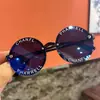 Óculos de Sol Redondos com Letras para Moda Infantil, Óculos com Proteção UV para Meninos e Meninas, Óculos de Sol para Crianças, Óculos de Sol Tendência Estilo Coreano