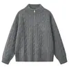 Nuevo suéter casual de moda para hombre, estilo lujo ligero old money, con media cremallera, cuello alto decorativo y manga larga