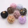 Otoño e Invierno Felpa Estampado de Leopardo Bolas Manchadas Colgantes Bolas Agujero Recto Accesorios Pendientes DIY Joyería para la Cabeza Llavero Bolso Material para Colgar