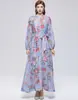 Foto Real de un Vestido Estampado de Alta Gama Estilo Francés con Cuello Alto, Mangas Largas, Cintura Ceñida y Falda Evasé, Viene con una Correa