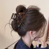 Pinza de Garra de Acetato de Lujo de Gama Alta con Textura Ámbar para Mujer, Nuevo Elegante Pasador de Tamaño Mediano con un Toque Sofisticado, Pinza de Tiburón para Recogido Parcial en la Parte Posterior de la Cabeza