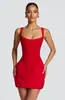 Vestido Curto Plissado com Drapeado Espinha de Peixe, Decote Quadrado, Novo Estilo 2026, Feito Sob Medida, Estilo Europeu e Americano, Bodycon Justo