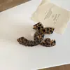 Estilo coreano bonito e prático outono retrô marrom estampa de leopardo presilha de garra de alta qualidade versátil clipe de tubarão para cabelo na parte de trás da cabeça