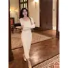 Vestido Suéter de Punto Ol Cuadrado Maduro Retro Suave Coreano para Mujer, Vestido Largo Base de Primavera Ceñido a la Cintura