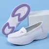 Novos Sapatos de Enfermagem Primavera e Verão, Sapatos Femininos Versáteis, Sapatos Casuais Respiráveis, Confortáveis e Não Cansam os Pés, Sapatos de Trabalho para Profissionais da Área Médica