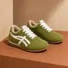 Zapatos de Entrenamiento Alemanes para Mujer Invierno Más Algodón Estilo Coreano Modernos Versátiles Zapatos Blancos Suela Plana Moda Celebridad de Internet Zapatos Argan Zapatos de Tabla