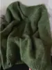 Suéter de Cashmere Verde Macio e Ceroso com Gola V para Mulheres no Outono e Inverno, Preguiçoso e Solto, Pode Ser Usado por Fora e como Blusa de Tricô por Dentro