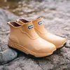 Botas de Chuva de Moda Transfronteiriças para Homens, Sapatos de Água Confortáveis para Exterior de Cano Curto, Sapatos de Borracha Versáteis Antiderrapantes para Cozinha, Sapatos Impermeáveis para Lavar Carro