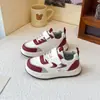 Tenis infantiles, nueva colección otoño 2026, suela suave, antideslizantes, bloques de color, con correas de velcro, zapatillas deportivas casuales para niñas, modernos y antideslizantes