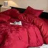 Nuevo juego de cuatro piezas de algodón 100% teñido en hilo jacquard de algodón puro de doble capa estilo chino para boda, de alta gama, dote de boda rojo brillante