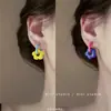¡Historia Grotesca! ¡Arete pequeño de flor de color lindo! Pendientes de Color de Diseño Elegante de Nicho Pendientes de Botón Simples