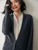 Suéter Base de Punto Cachemir 2026 Otoño e Invierno Nuevo para Mujer, Corto, Cuello en V, Abotonado, Bicolor, Falso Dos Piezas, Cachemir