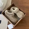 Botas de Nieve Peludas para Mujer 2026 Nueva Moda de Invierno Slip-On Versátiles Felpa Engrosada Cálidas Zapatos de Algodón para Exteriores