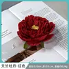 Venta directa de fábrica de flores artificiales rojas con miles de estilos para elegir, incluyendo rosas burdeos y dalias, para materiales de decoración de bodas