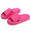 Zapatillas Domésticas Modelo Nuevo Qidashun para Mujer, Zapatillas de Verano para Interior y Exterior para Hombre, Zapatillas de Baño para Pareja al por Mayor