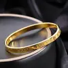 Pulseira Romana Inglesa de Aço Titânio Estilo Coreano Simples e Elegante para Mulheres, Pulseira Tendência de Influenciador, Acessório Moderno e Único