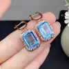 Los Pendientes de Topacio Ya Están Disponibles, con una Calidad de Piedra Completamente Limpia y un Brillo Brillante, el Tamaño de la Piedra Principal es Aproximadamente 10*14mm